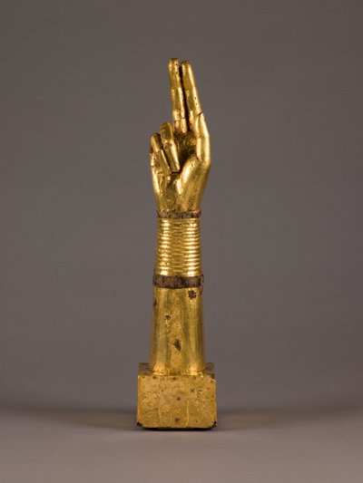 Braccio di reliquiario, 1050-1100 circa (legno e lamina d