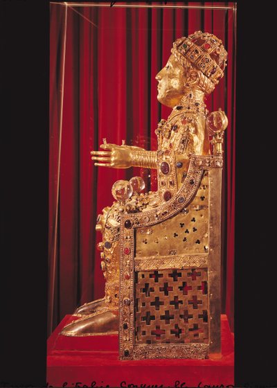 Statua reliquiario di Santa Foy, c.980 (oro, argento, legno, pietre preziose e semipreziose) da French School