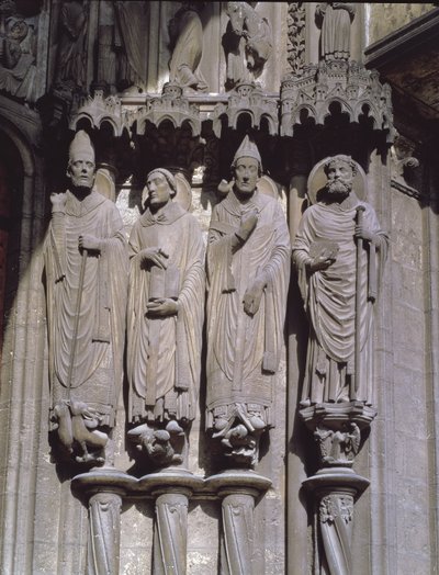 St. Martin, St. Jerome, St. Gregory e St. Avitus, figure di stipite dei Confessori dal portale est del portico sud, inizio XIII secolo da French School