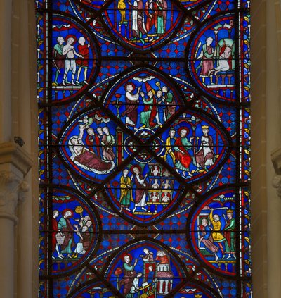 Vetrata della cattedrale di Chartres: dettaglio della vita di San Tommaso da French School