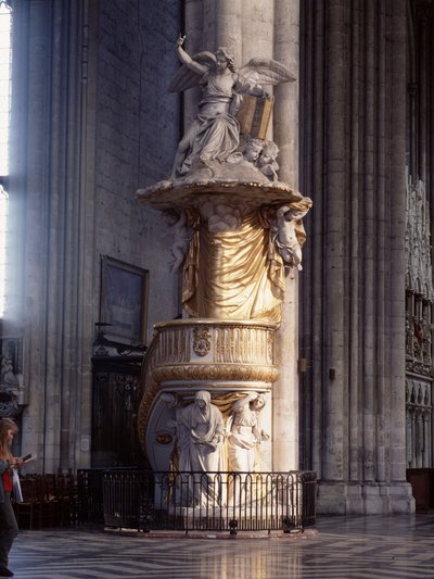 Statua nella Cattedrale di Amiens (80). da French School