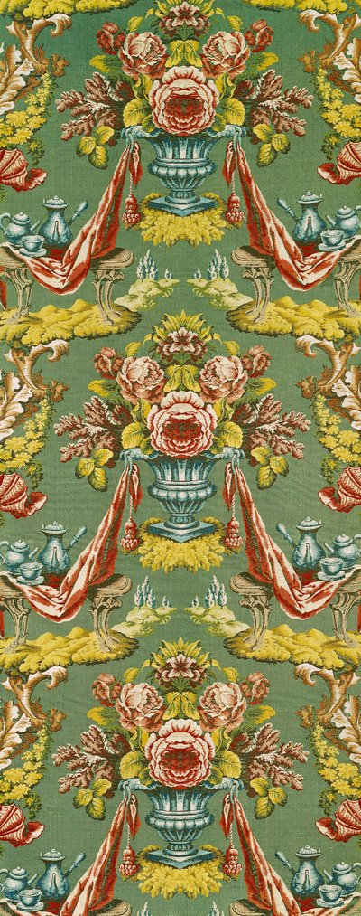 Tessuto con motivo floreale ripetuto, laboratorio di Lione, c.1730 da French School
