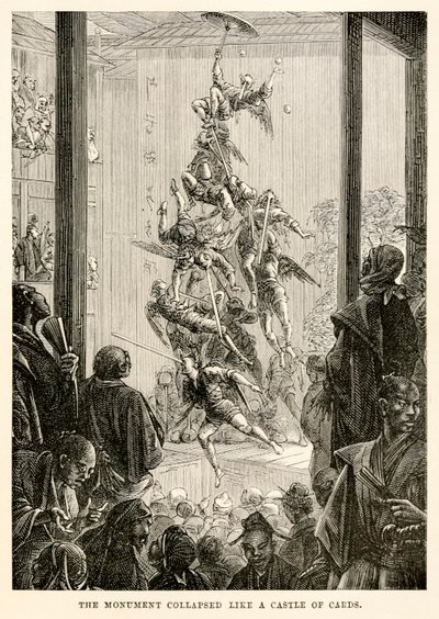 Il monumento crollato come un castello di carte, da 