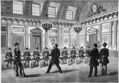 Il figlio di Napoleone III, principe imperiale, pratica le armi con le guardie, davanti a suo padre l