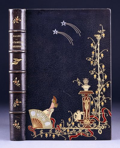 Copertina superiore del libro con due stelle cadenti, una torcia, fogliame, fauno su piedistallo, putto e una gamba dietro un ventaglio, 1893 da French School