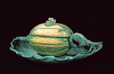 Piatto di verdure a forma di zucca, da Sceaux da French School