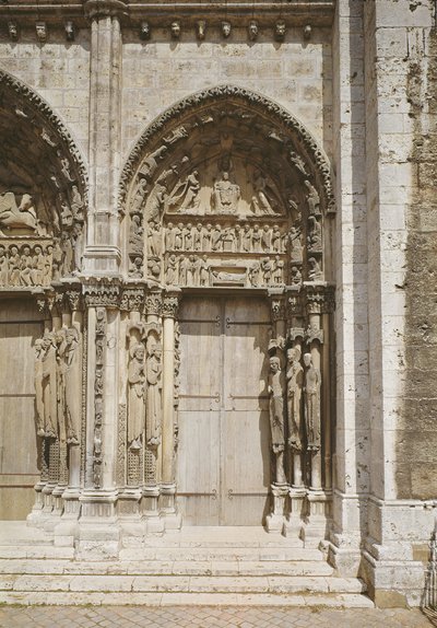 Vista della Porta Sud del Portale Reale, c.1145-50 da French School