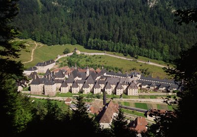 Veduta del complesso monastico da French School