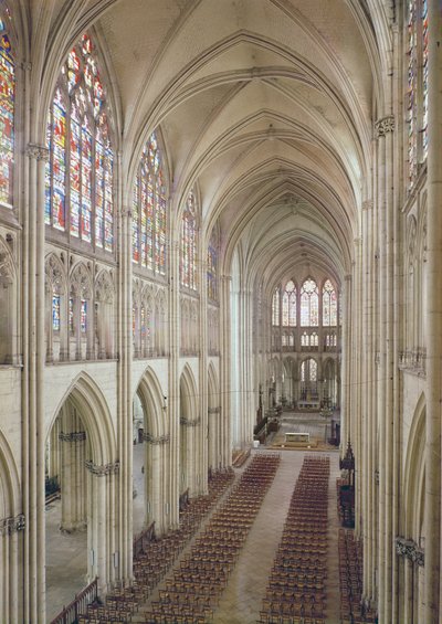 Veduta della navata e del coro, costruita tra il 1314-15° secolo da French School