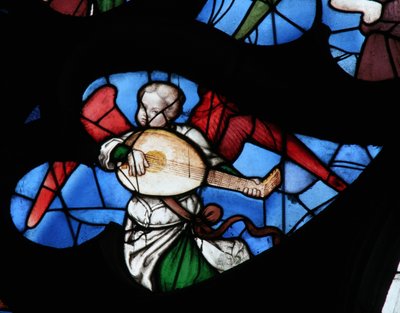 Finestra che raffigura un angelo musicale da French School
