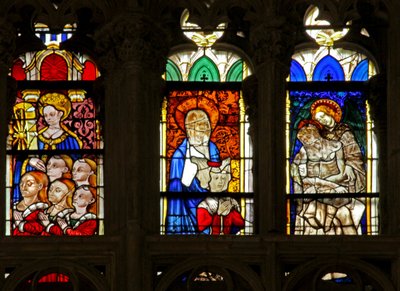 Finestra w137 raffigurante Santa Caterina con i figli dei donatori da French School