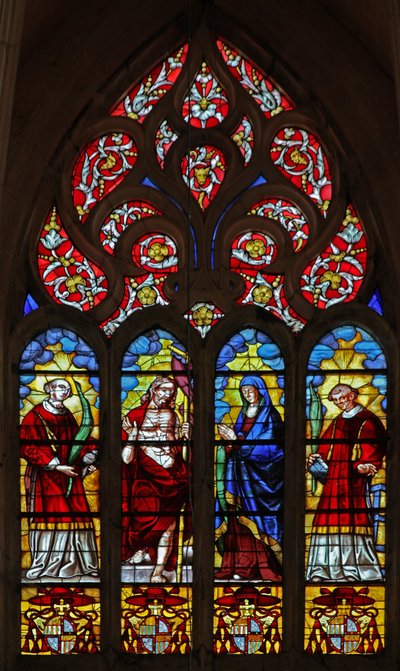 Finestra w200 raffigurante Santo Stefano, Cristo della Resurrezione, la Vergine Maria e un santo diacono da French School