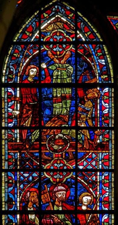 Finestra w204 raffigurante la crocifissione di San Pietro da French School