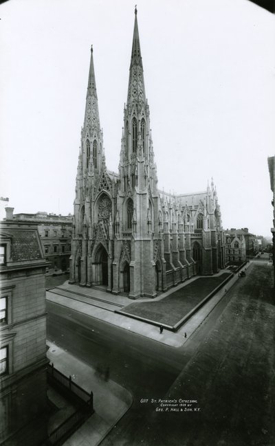 Cattedrale di San Patrizio, Fifth Avenue, 1909 da G.P. Hall und Sohn