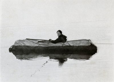 Campbell in un kayak, 1911, 1913 da G. Murray Levick