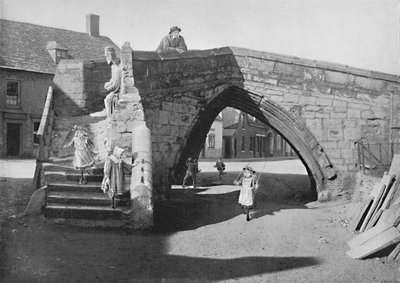Vecchio Ponte a Crowland, Lincolnshire, c1896 da G. W. Wilson and Company