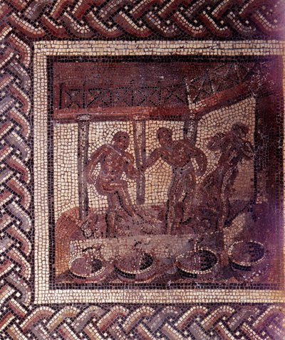 Arte Gallo-Romana: pavimentazione a mosaico che rappresenta un calendario rustico. Scena di pigiatura dell