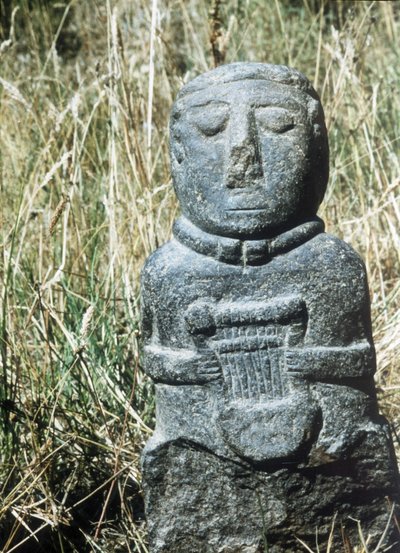 Sito gallico: Statuetta con lira scoperta nel 1988 a Saint Symphorien a Paule nelle Côtes-d