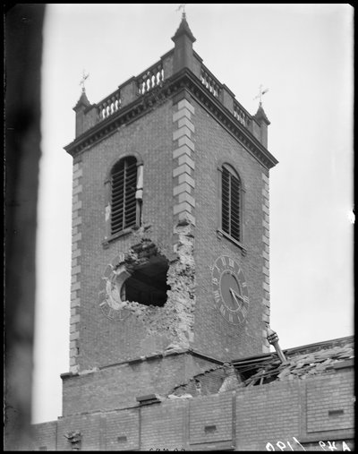 Chiesa di San Giovanni, High Street, Deritend, Birmingham, West Midlands, 1941 da George Bernard Mason