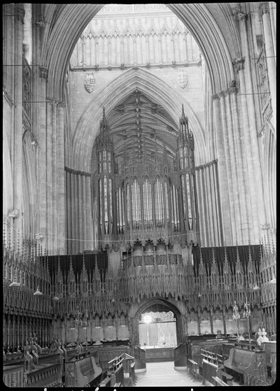 York Minster, Minster Yard, York, 1942 da George Bernard Wood