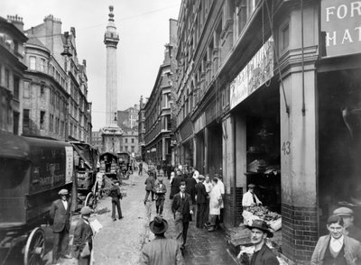 Monument Street e Monumento, Città di Londra, prima del 1933 da George Davison Reid