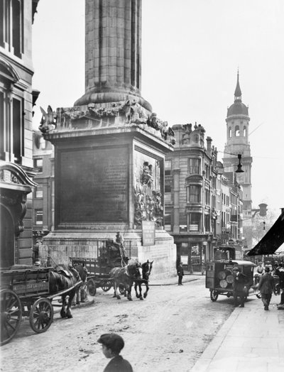 Monumento e San Magnus il Martire, Lower Thames St, Città di Londra, prima del 1933 da George Davison Reid