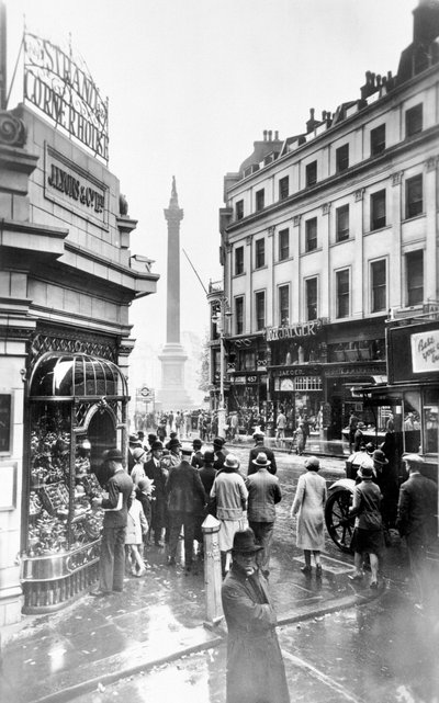 Colonna di Nelson, The Strand e Lyons Cornor House, Westminster, Londra, prima del 1933 da George Davison Reid