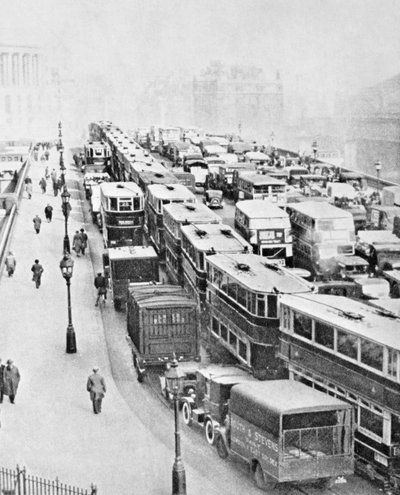 Ingorgo sul Blackfriars Bridge, Londra, c1935 da George Davison Reid