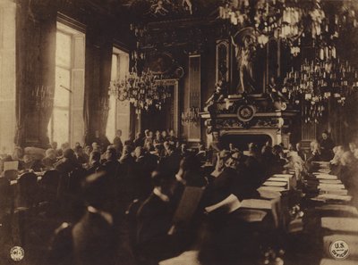 America nella Prima Guerra Mondiale: Interprete che traduce il discorso del Presidente Poincaré in inglese all