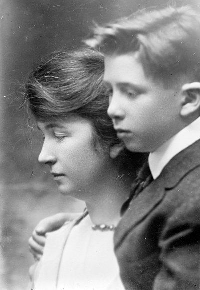 Margaret e suo figlio Stuart, c.1919 da George Grantham Bain