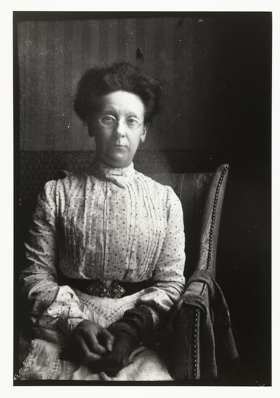 Ritratto di Margaretha Breitner, sorella del fotografo da George Hendrik Breitner