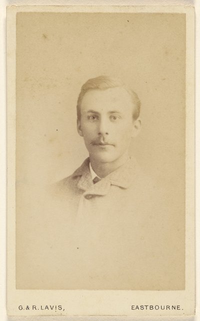 [Uomo non identificato con baffi, in stile vignetta]. da George Lavis