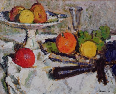 Natura morta di frutta su una tovaglia bianca, 1921 da George Leslie Hunter