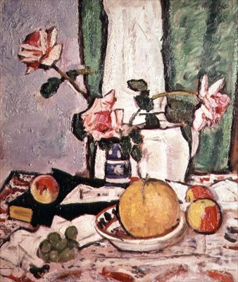 Natura morta di rose e un pompelmo da George Leslie Hunter