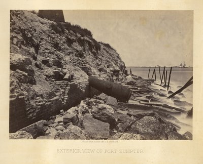 Vista esterna di Fort Sumpter da George N. Barnard