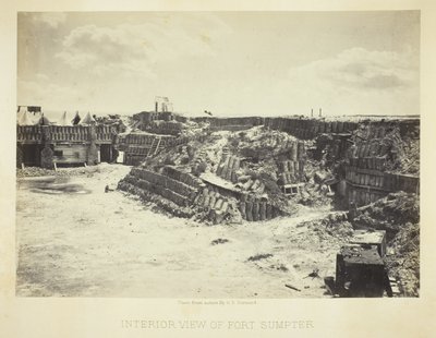 Vista interna di Fort Sumpter da George N. Barnard