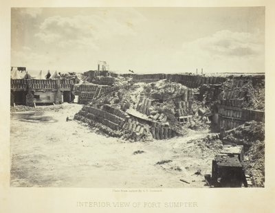 Vista interna di Fort Sumpter, 1866 da George N. Barnard