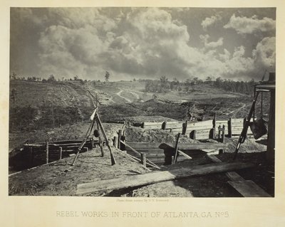 Opere ribelli davanti ad Atlanta, GA, n. 5 da George N. Barnard