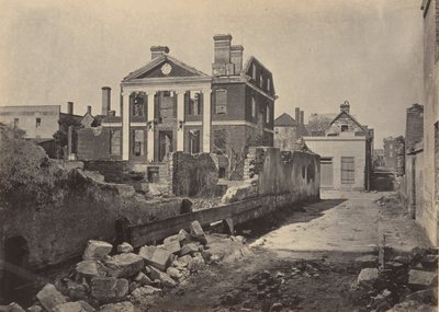 Rovine della Pinckney Mansion, Charleston, Carolina del Sud da George N. Barnard