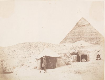 Il Fotografo davanti alla sua Tenda sul Sito della Piramide di Khafre Chephren da George Wilson Bridges