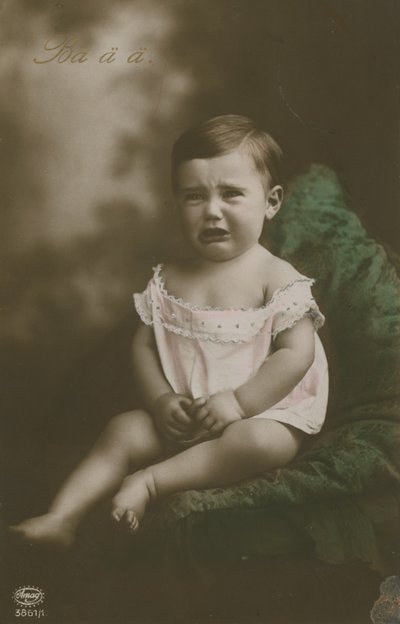 Cartolina di un bambino che piange, inviata nel 1913 (foto colorata a mano) da German Photographer