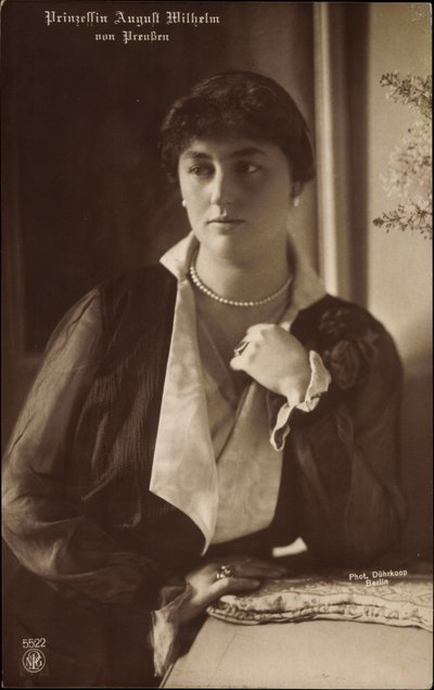 Principessa August William di Prussia, NPG 5522 da German Photographer