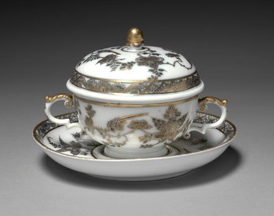 Ciotola e piatto coperti, produttore Meissen Porcelain Factory, Germania, 1730-1740 da German School
