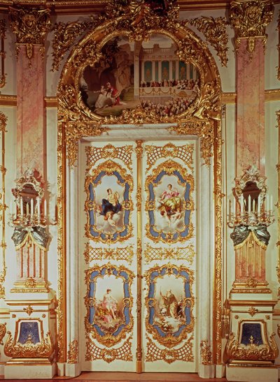 Porta della Stanza della Porcellana con quattro pannelli raffiguranti scene classiche di Meissen e uno raffigurante una produzione teatrale da German School
