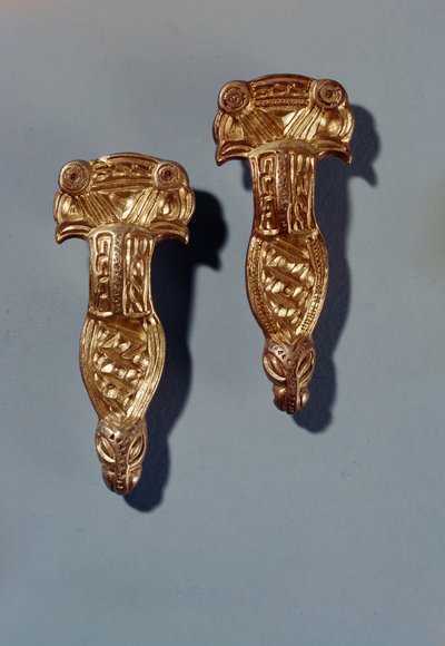 Fibule della Turingia con teste di uccelli, Stoessen, prima metà del VI secolo (oro) da German School