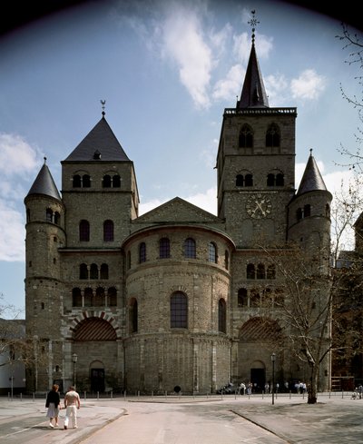 Veduta della Cattedrale di Treviri da German School