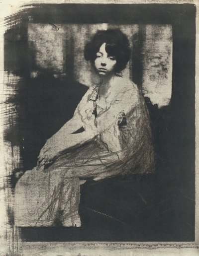 [Donna seduta] da Gertrude Käsebier
