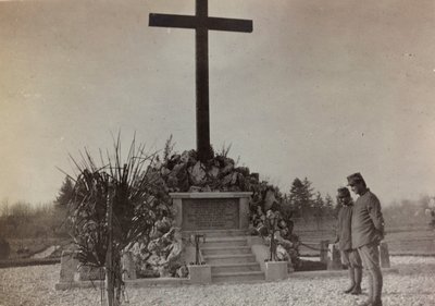 Album "Immagini di guerra II": memoriale di guerra a Gradisca (foto in b/n) da Gigliucci Gigliucci