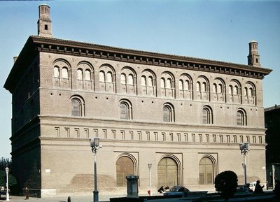 Esterno della Lonja, costruita nel 1551 da Gil Morlanes