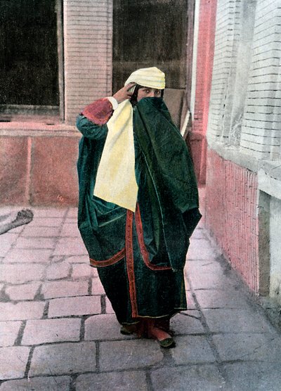 Donna persiana in costume tradizionale, c1890 da Gillot